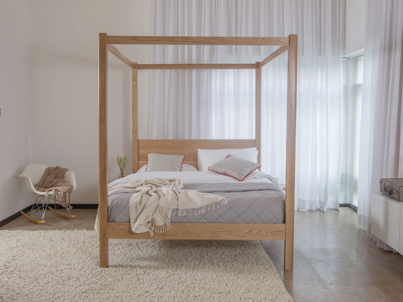 Four Poster Canopy Bed Classic Get, Why Do Four Poster Beds Have A Canopy