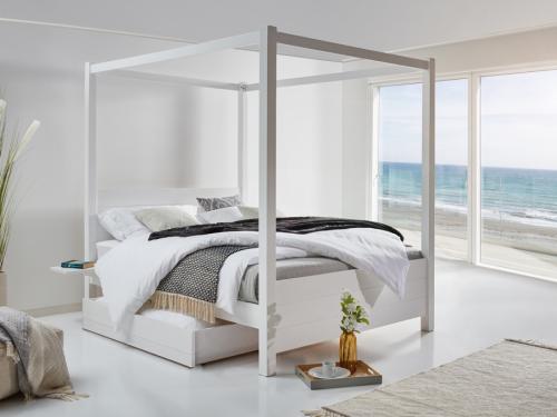 Summer Four Poster Bed in Warm White