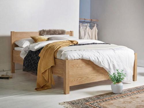 King Bed Oak