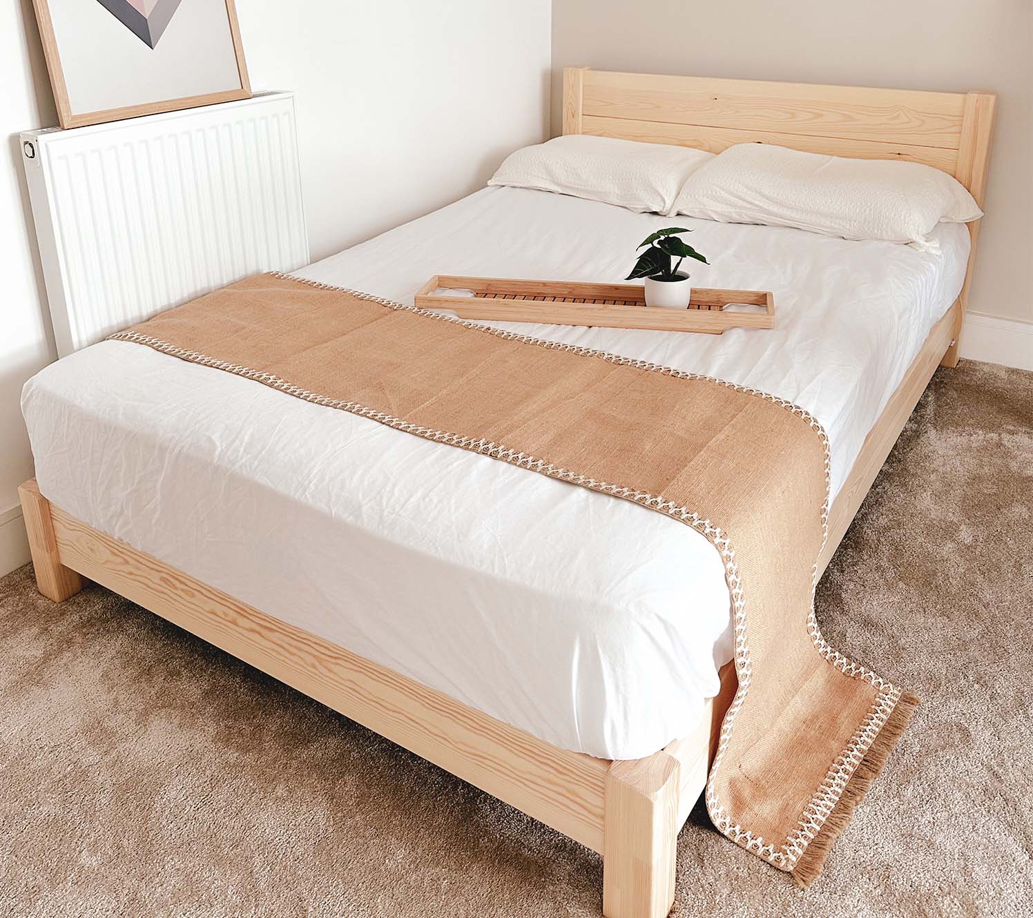 small bedroom ideas Draw the eye upward gently